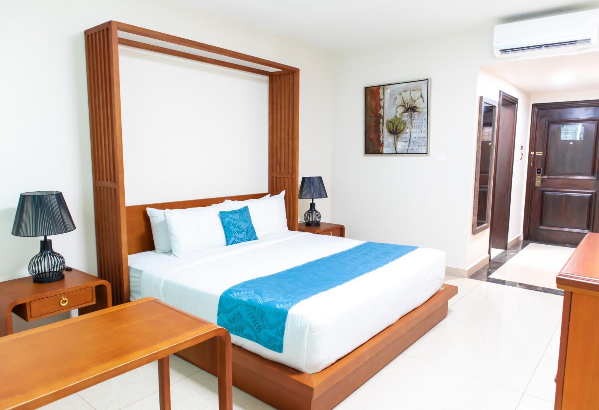 Golden Bay Belize Hotel ベリーズシティ エクステリア 写真
