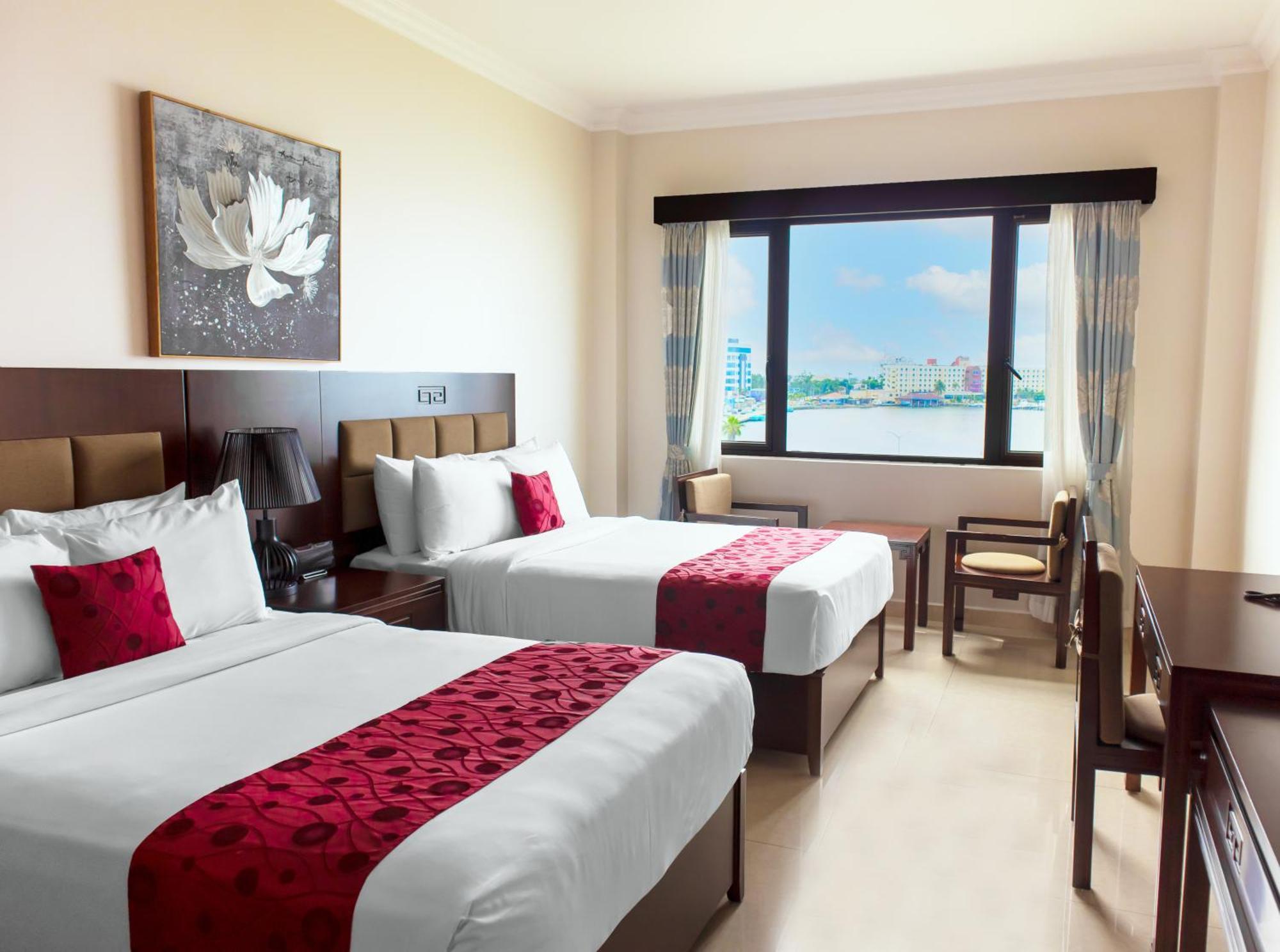 Golden Bay Belize Hotel ベリーズシティ エクステリア 写真