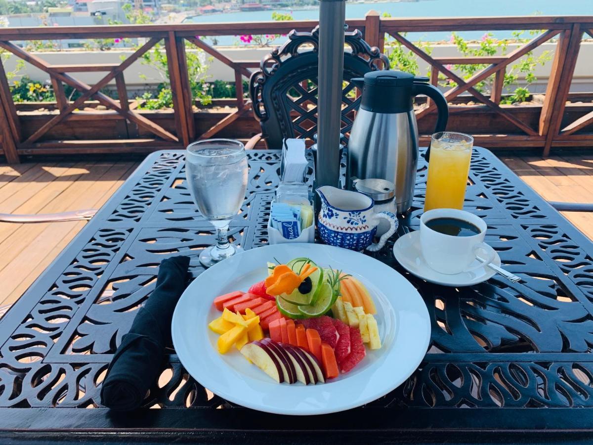 Golden Bay Belize Hotel ベリーズシティ エクステリア 写真